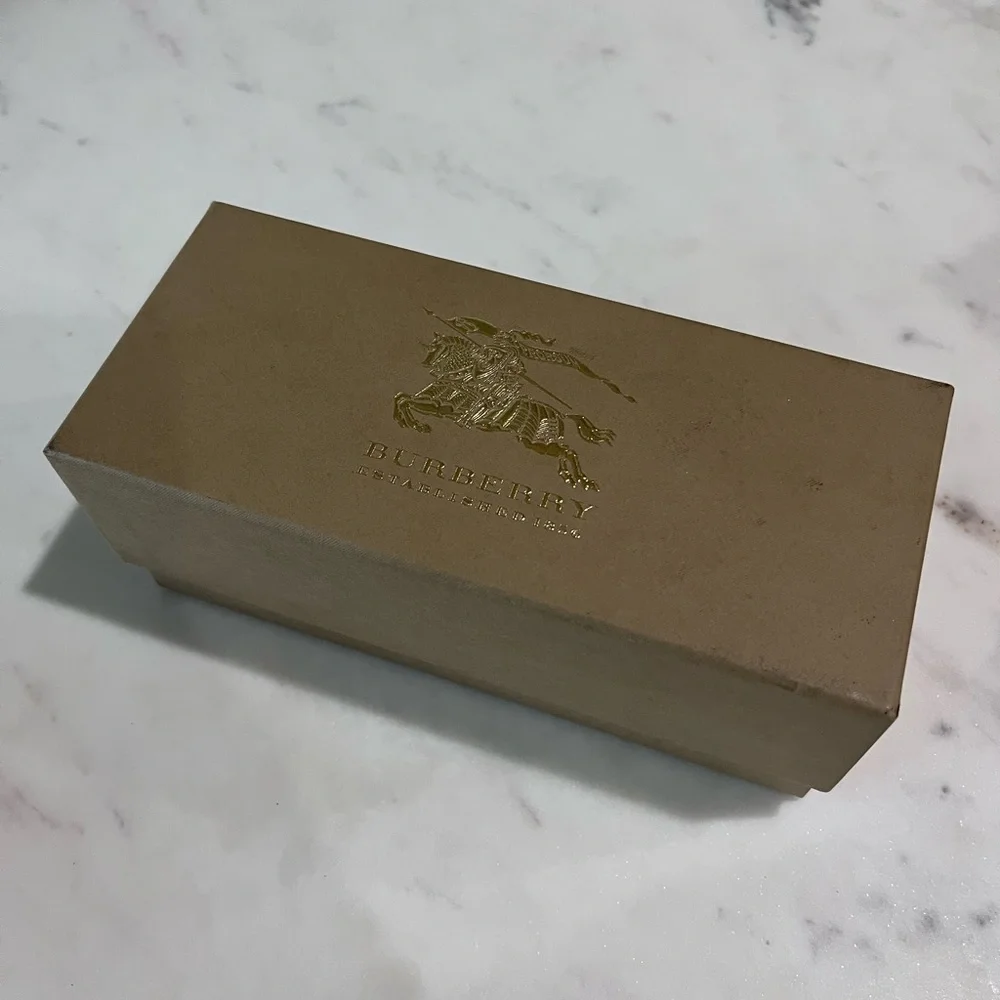 Burberry Sunglass Box - Picture 1 of 3